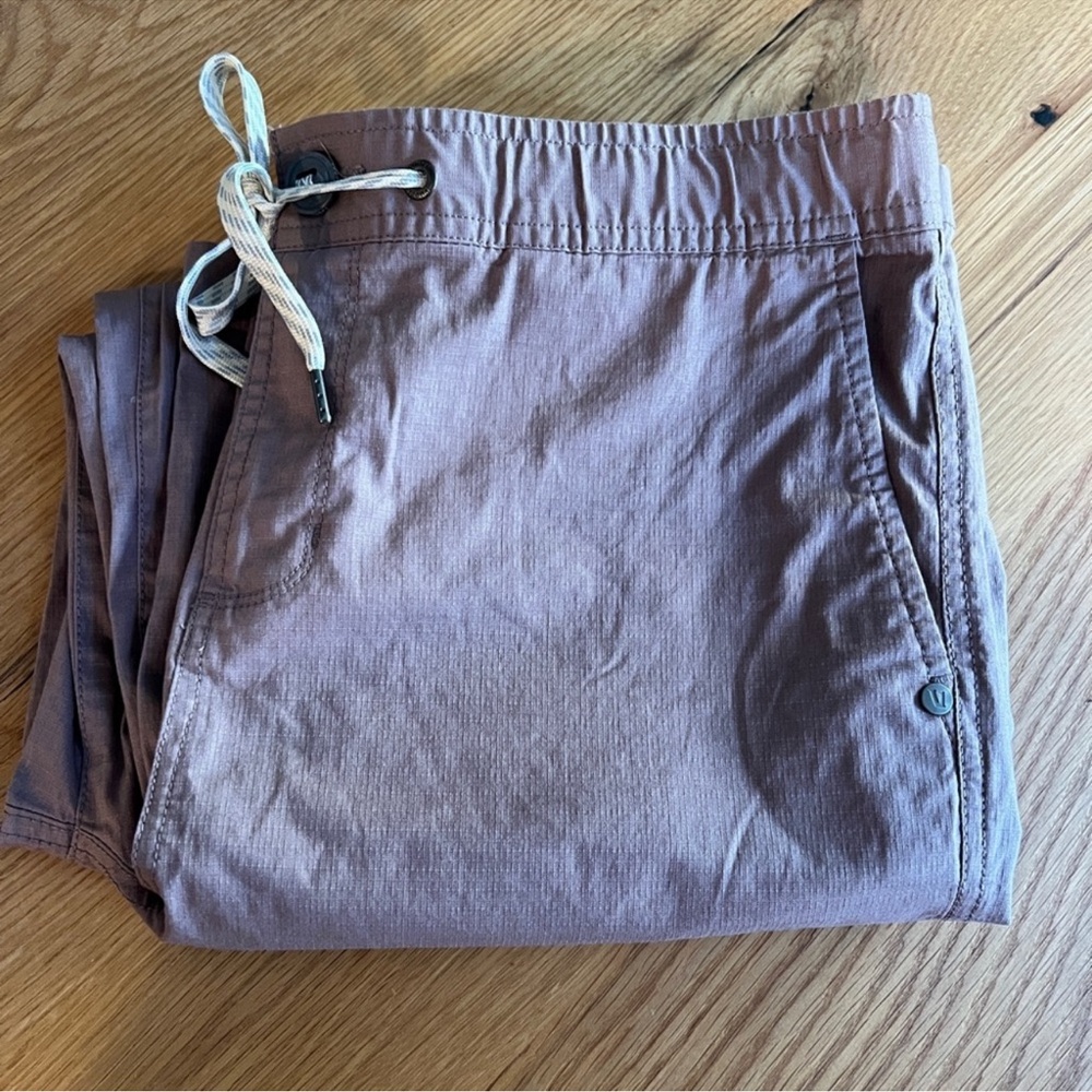 VUORI WOMEN'S CROPPED RIPSTOP PANTS IN HAZEL, SIZE M. - Picture 15 of 15